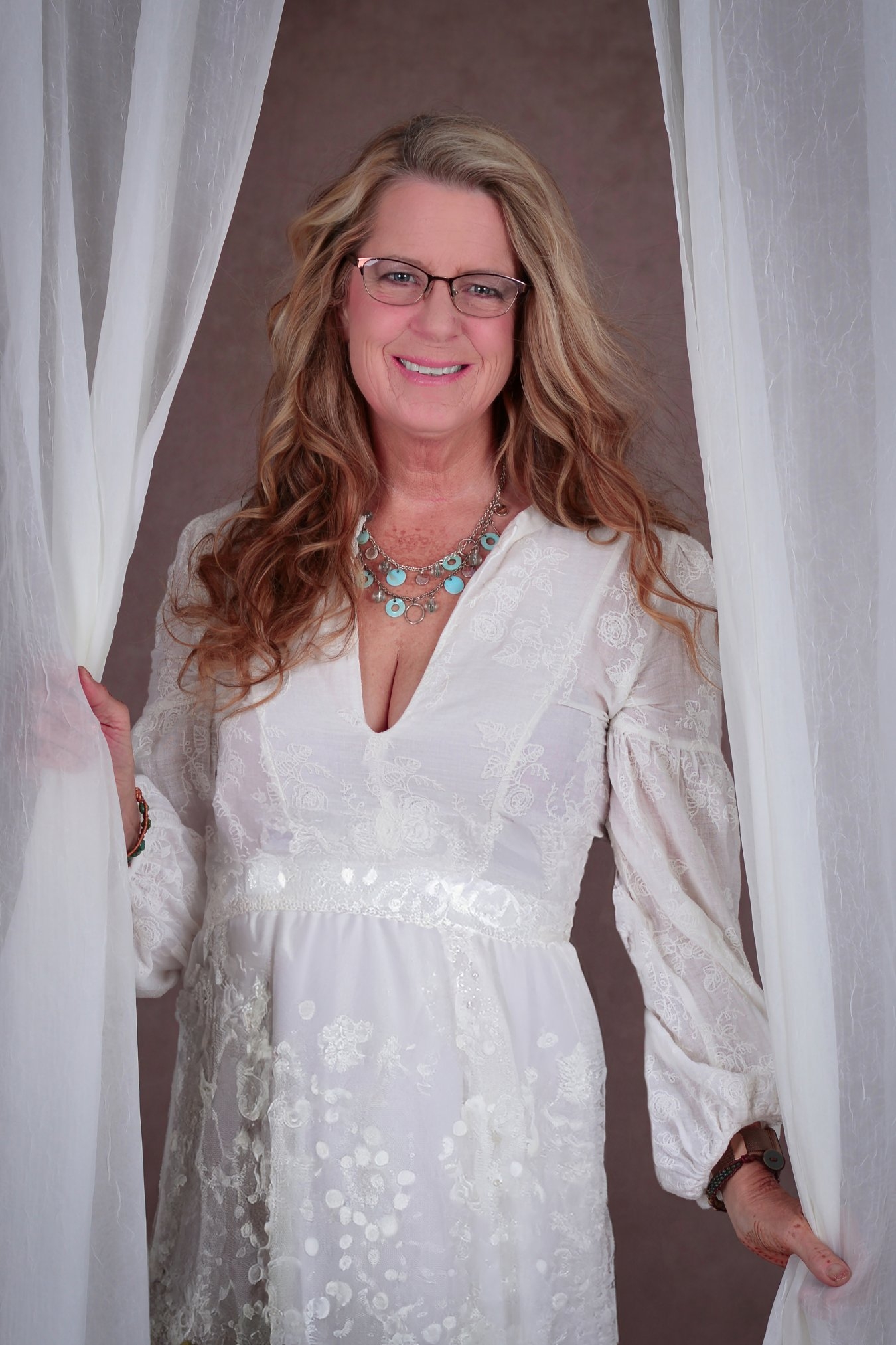 carousel-hero-element image-1