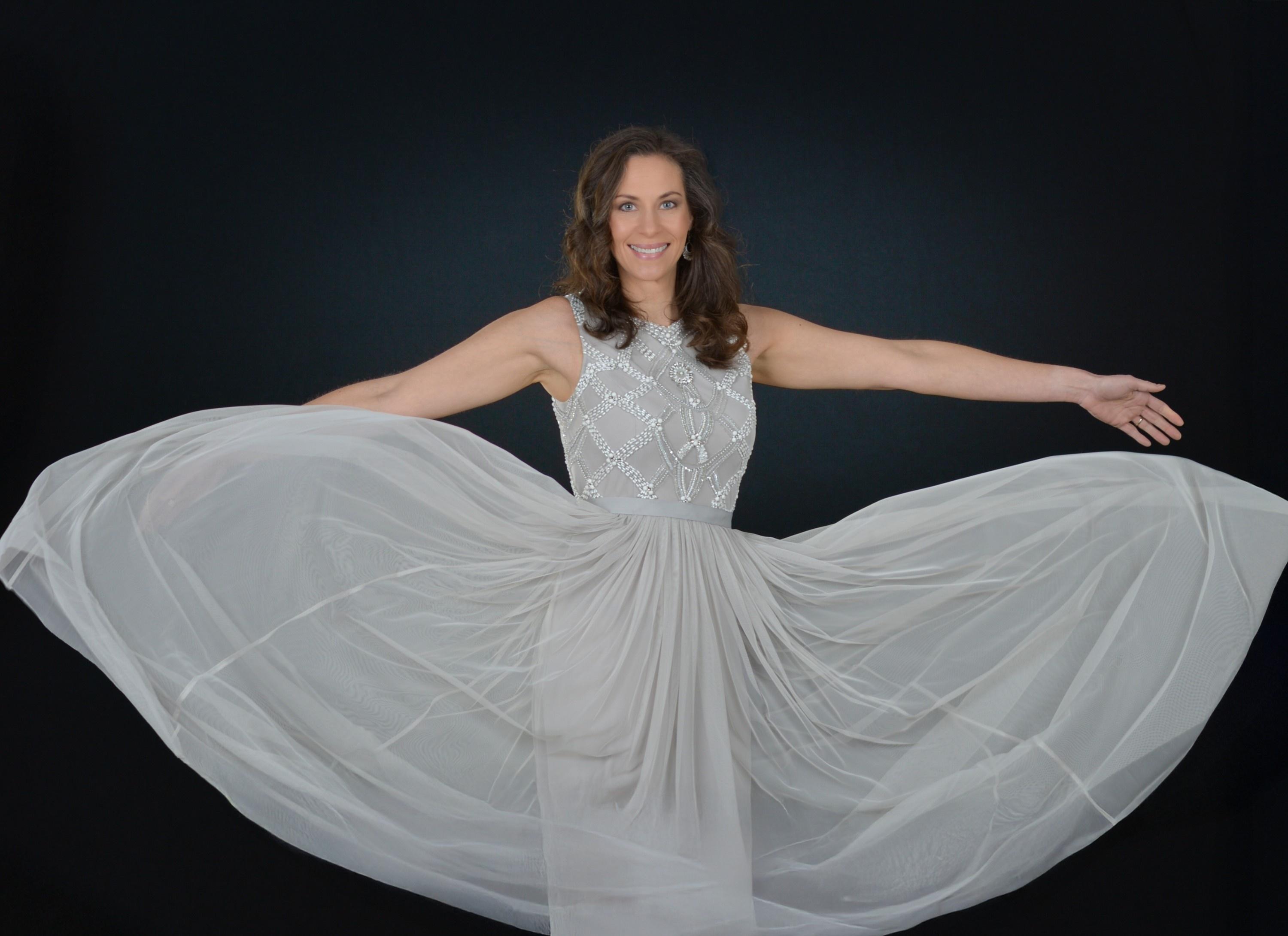 carousel-hero-element image-0