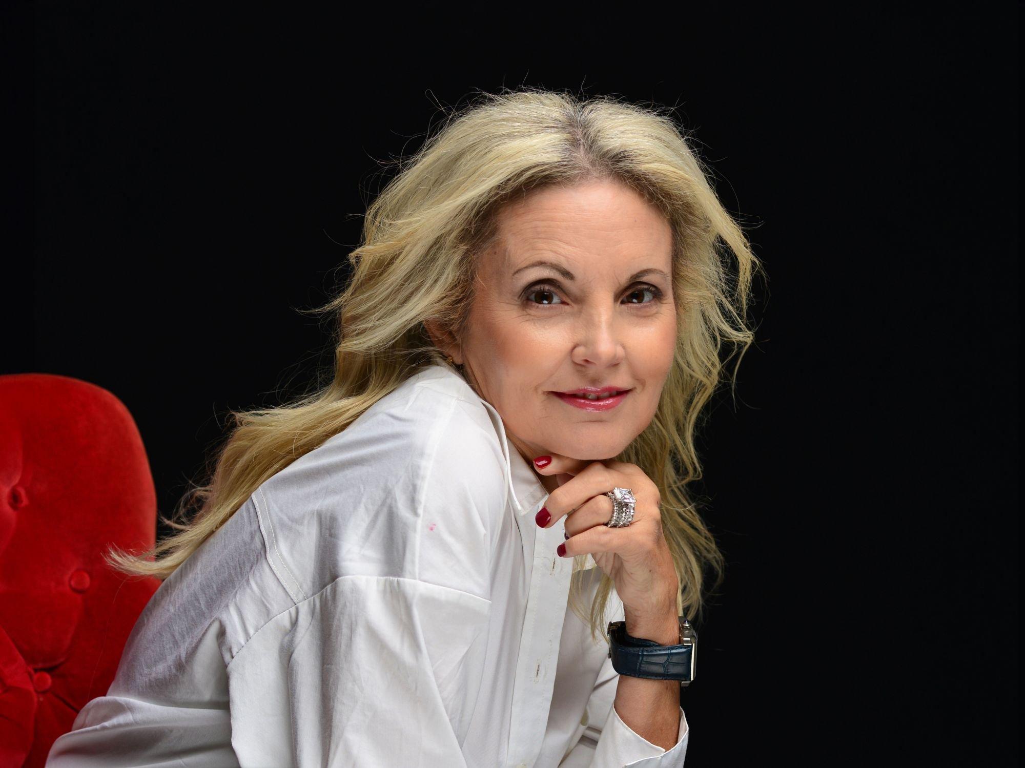 carousel-hero-element image-9