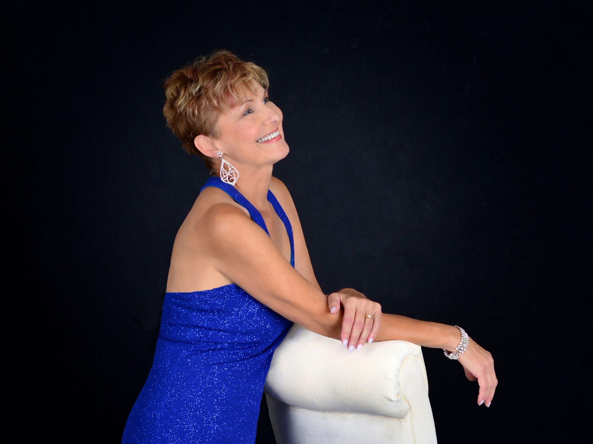 carousel-hero-element image-6