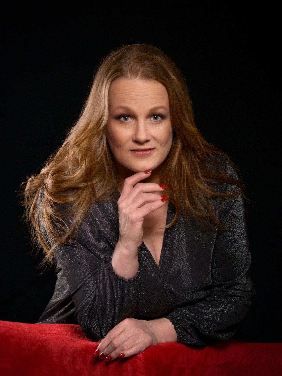 carousel-hero-element image-1