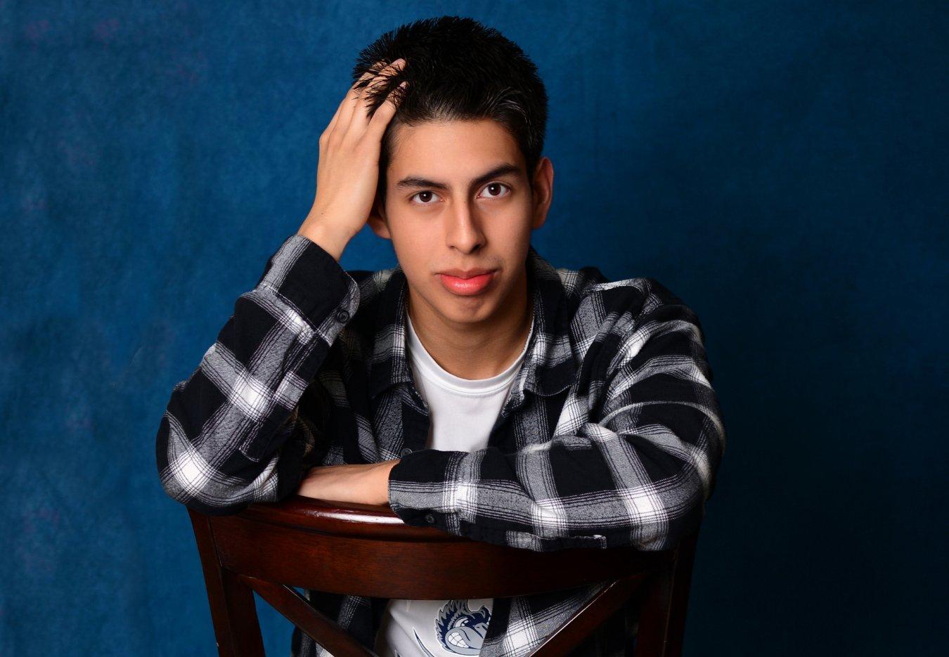 carousel-hero-element image-0